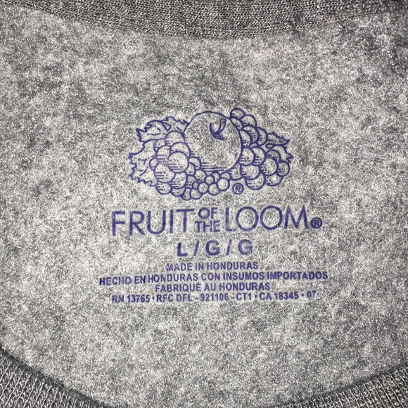 EUC Fruit of the Loom | Men’s Grey Sweatshirt - Picture 2 of 4
